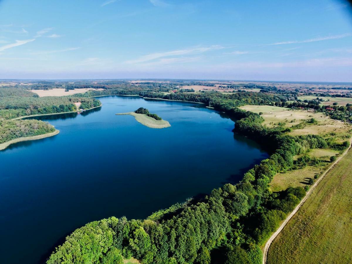 Landhaus Schoenhof Feldberger Seenlandschaft ภายนอก รูปภาพ